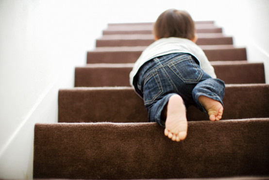 Pád dítěte ze schodů - zachovejte klid a jednejte rychle