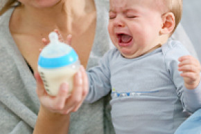 Jak utišit plačící miminko: 5 nejčastějších příčin a tipů, jak na ně