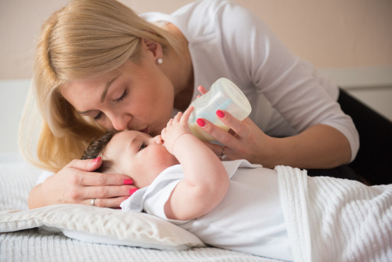 Jak často krmit dítě z kojenecké lahve?